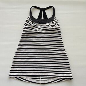 Lululemon Scoop Me Up Tank II in Twin Stripe Black / Black Size 4